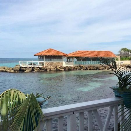 Lush Tropical Apartment Located In A 4-Star Resort ランアウェイ・ベイ エクステリア 写真