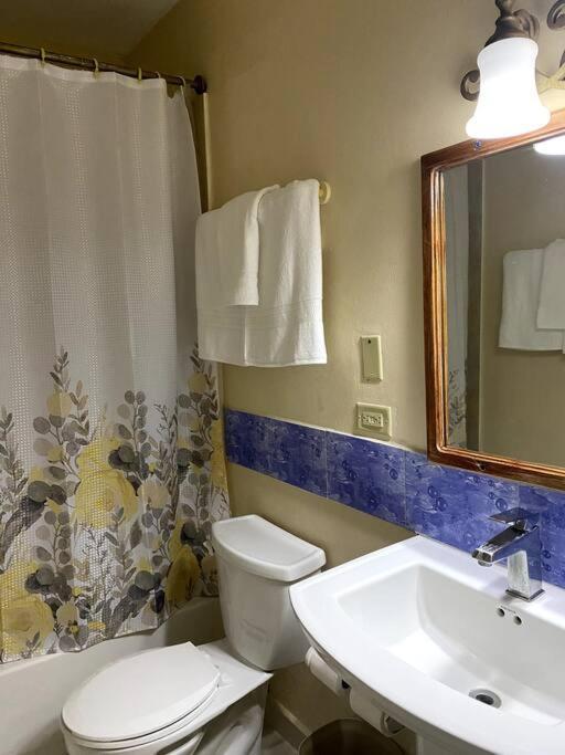 Lush Tropical Apartment Located In A 4-Star Resort ランアウェイ・ベイ エクステリア 写真